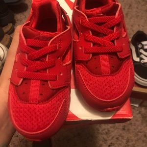 Brand New Toddler Nike Huaraches